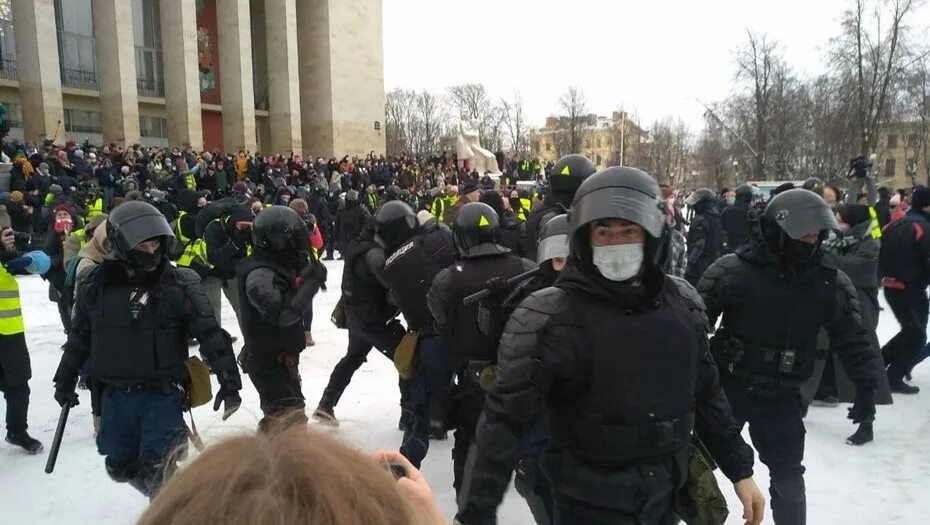 ОМОН В Санкт- Петербурге 2021. Нападение на сотрудника ОМОНА СПБ. ОМОН СПБ. ОМОН РФ 2021.