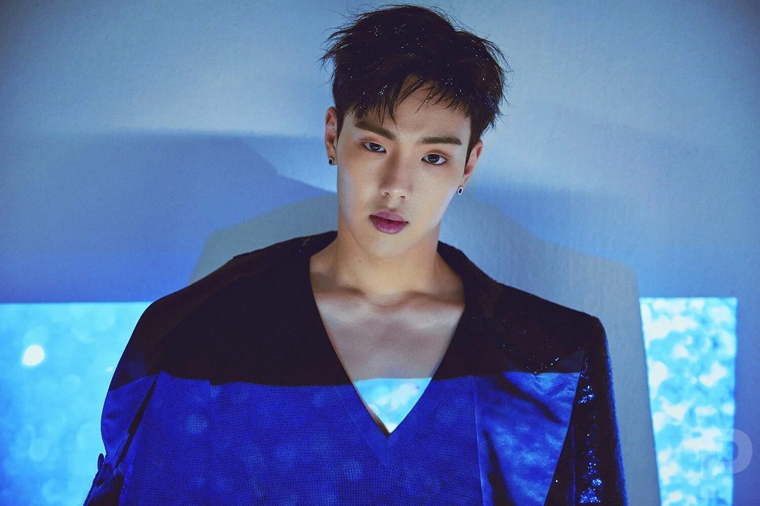 Где шону. Шону монста х. шону из monsta x. monsta x шону 2025. шону монста дебют.