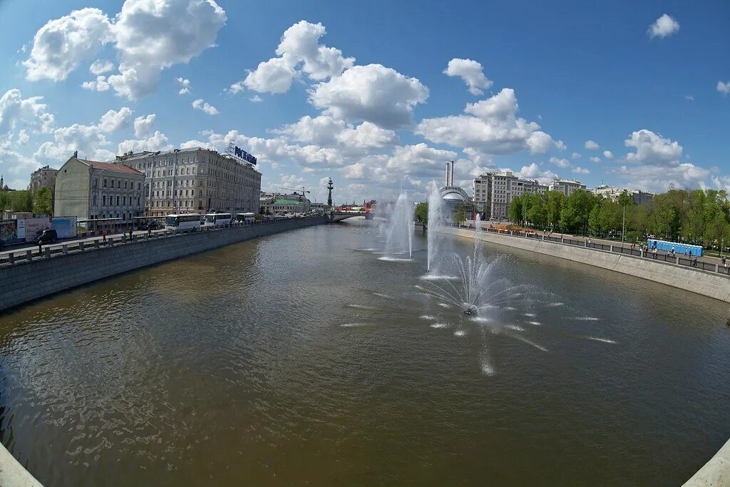 Обводной канал москва. Обводный канал Москва. Набережная Обводного канала Москва. Москва река водоотводной канал.