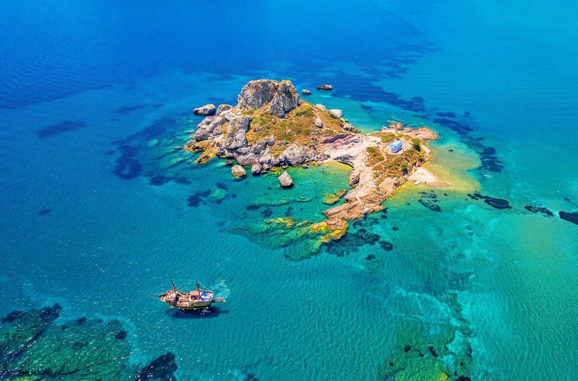 Кос (остров) острова Эгейского моря. Остров кос Греция. Греция Эгейское море Санторини. Остров Кифера Греция