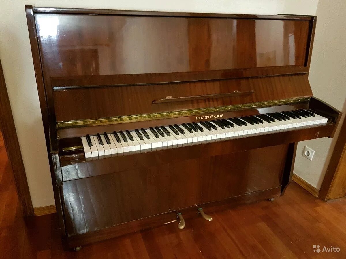 Пианино ростов дон чёрное. Пианино ростов дон. Пианино чайковский фабрики ростов-дон. Вес фортепиано ростов дон. Slade - look wot you dun.