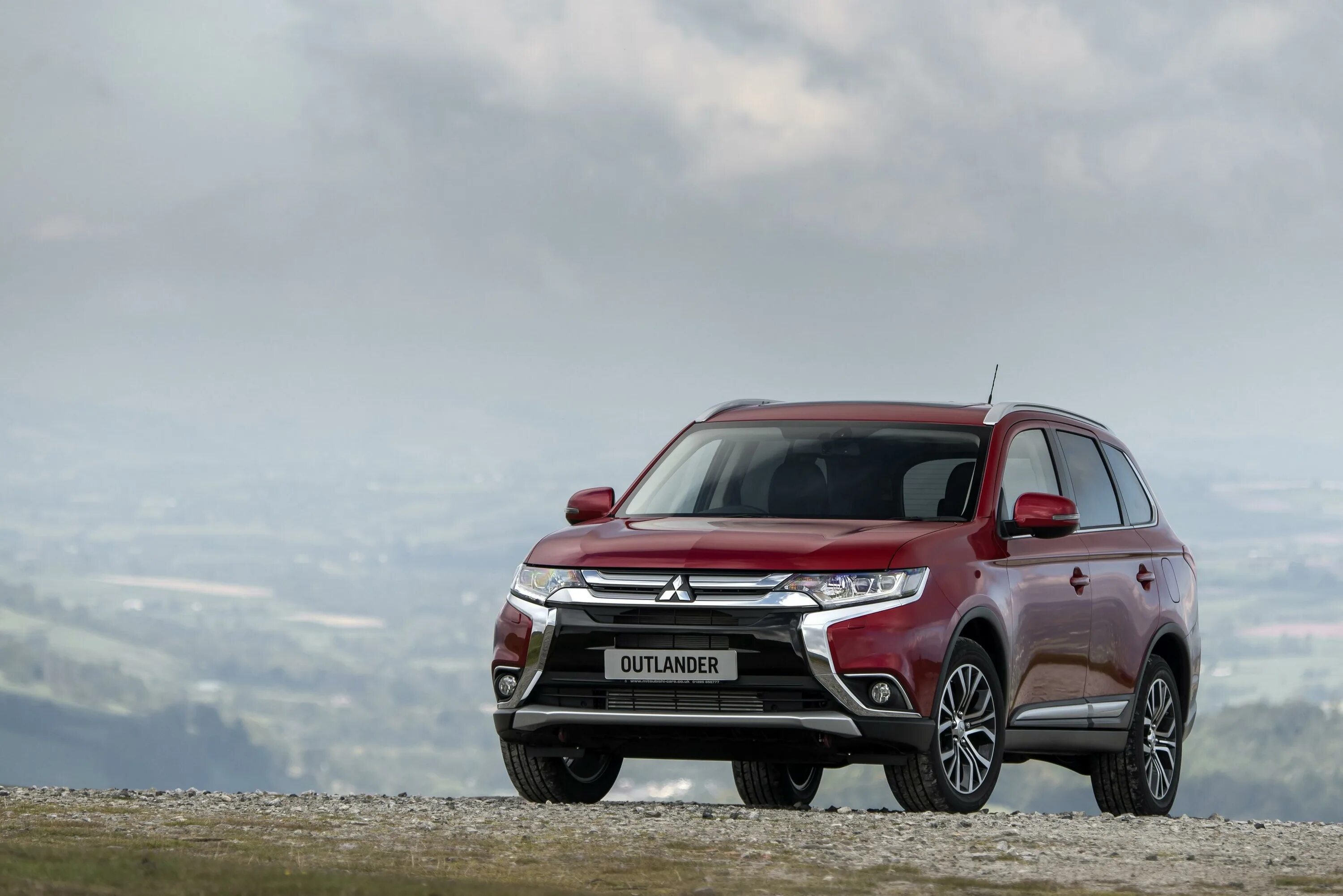 Mitsubishi outlander 5. Митсубиси Аутлендер 3 поколения. Mitsubishi Outlander 3 Рестайлинг. Mitsubishi Outlander 2023. Mitsubishi Outlander 2015-2018.