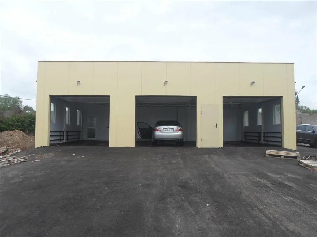 автомойка в торговом центре. фасад автомойки самообслуживания. автомойка с сэндвич панелей. автомойка на крупской. развилка 46 а сто.