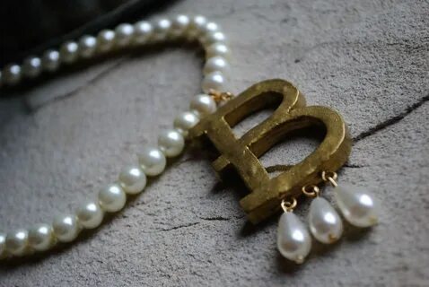Ugly betty necklace