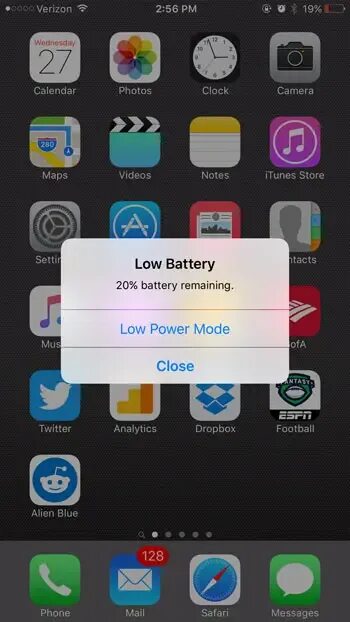 Low battery power. Low Battery iphone. Значок батареи на айфоне. Low Battery 0%. Жёлтые иконки для приложений.