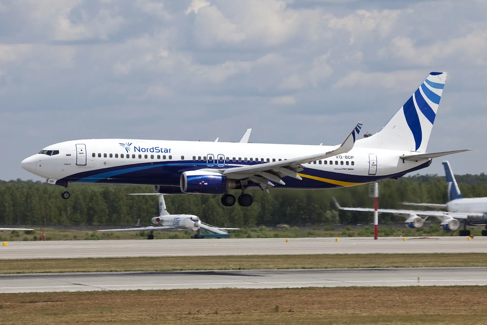 Nordstar купить авиабилет. 737-800 NORDSTAR. NORDSTAR авиакомпания Боинг-737. Боинг 737 Нордстар. B737-800 NORDSTAR.