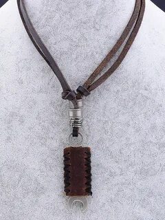 Кожаная подвеска