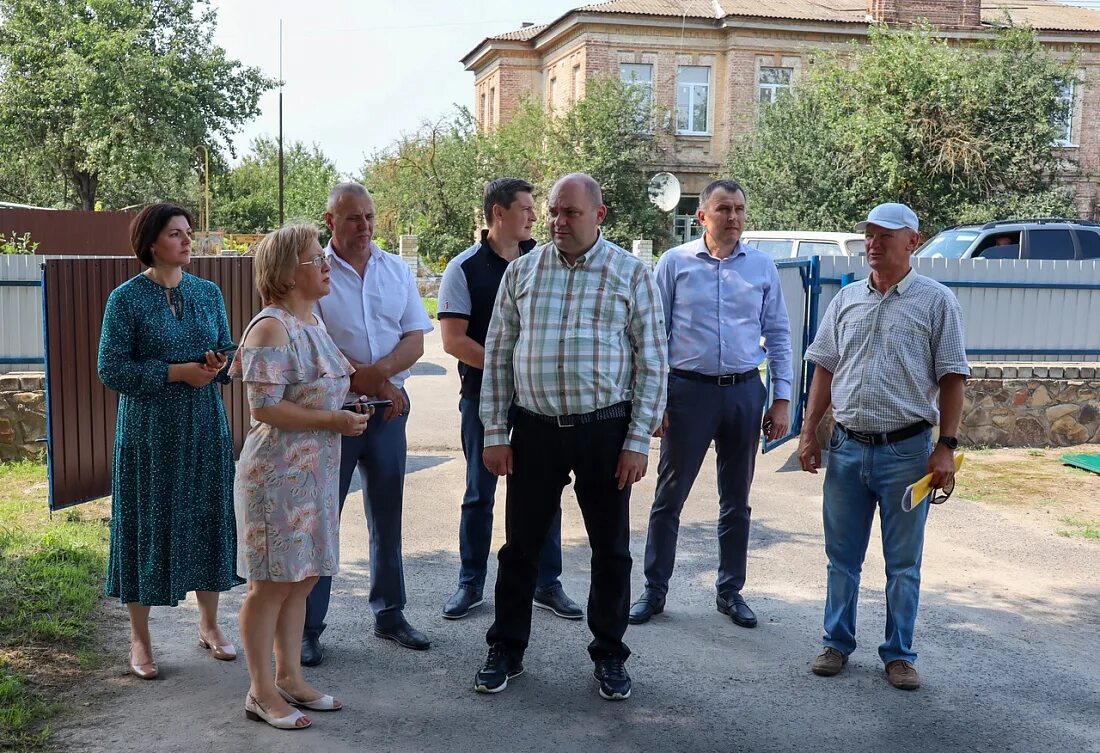 Что происходит в теткино курской области сегодня. Тëткино в Курской области Глушковского района. С Дроновка Глушковский район Курская область. Губернатор посетил Глушковский район.