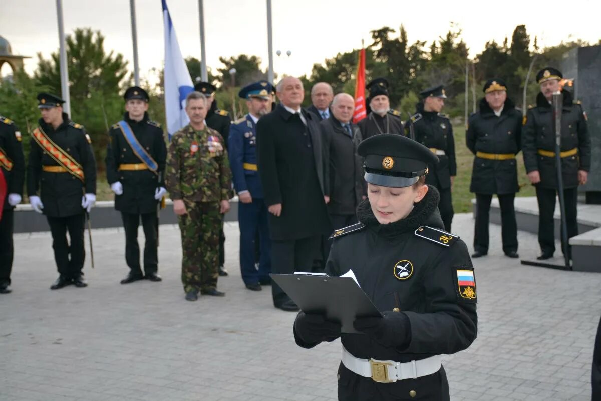 Севастопольское Нахимовское военно-Морское училище. Нахимовское училище в Севастополе. Военные колледжи в Севастополе. Нахимовское училище Севастополь здание. Сайт нахимовского училища в севастополе