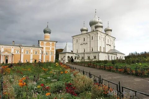 Монастыри в великом