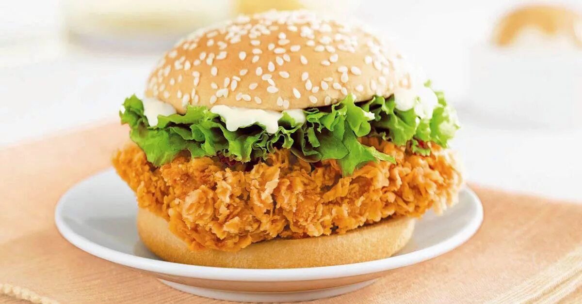 Лонг чикен бургер в реальности. Чикен бургер kfc. Мифы в чикен гане страшные. Foodporn грудь. Bayashi.