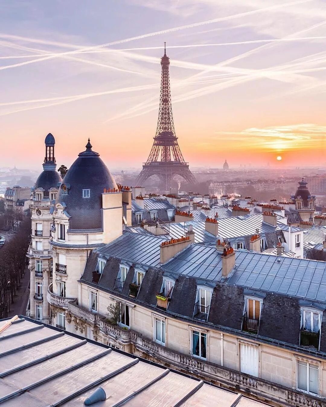 Франция Париж. Франция Frankreich. «Крыши Парижа». Рассвет в Париже.