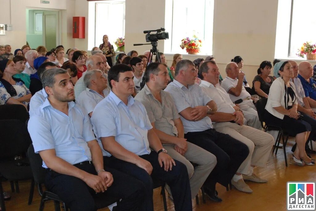 Глава администрации города хасавюрта. Хасавюрт 3. Церковь в ботаюрте и в хасавюрте. Хасавюрт 3. Глава хасавюрта корголиев.