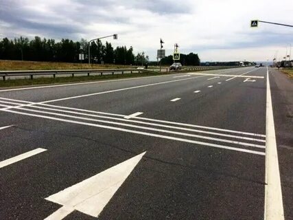 Белая поперечная полоса