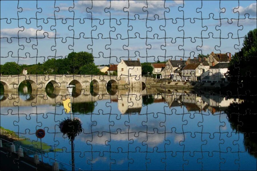 Самой длинной рекой франции. Самая длинная река франции луара. Река луара во франции. Река луара орлеан. Самая длинная река франции.