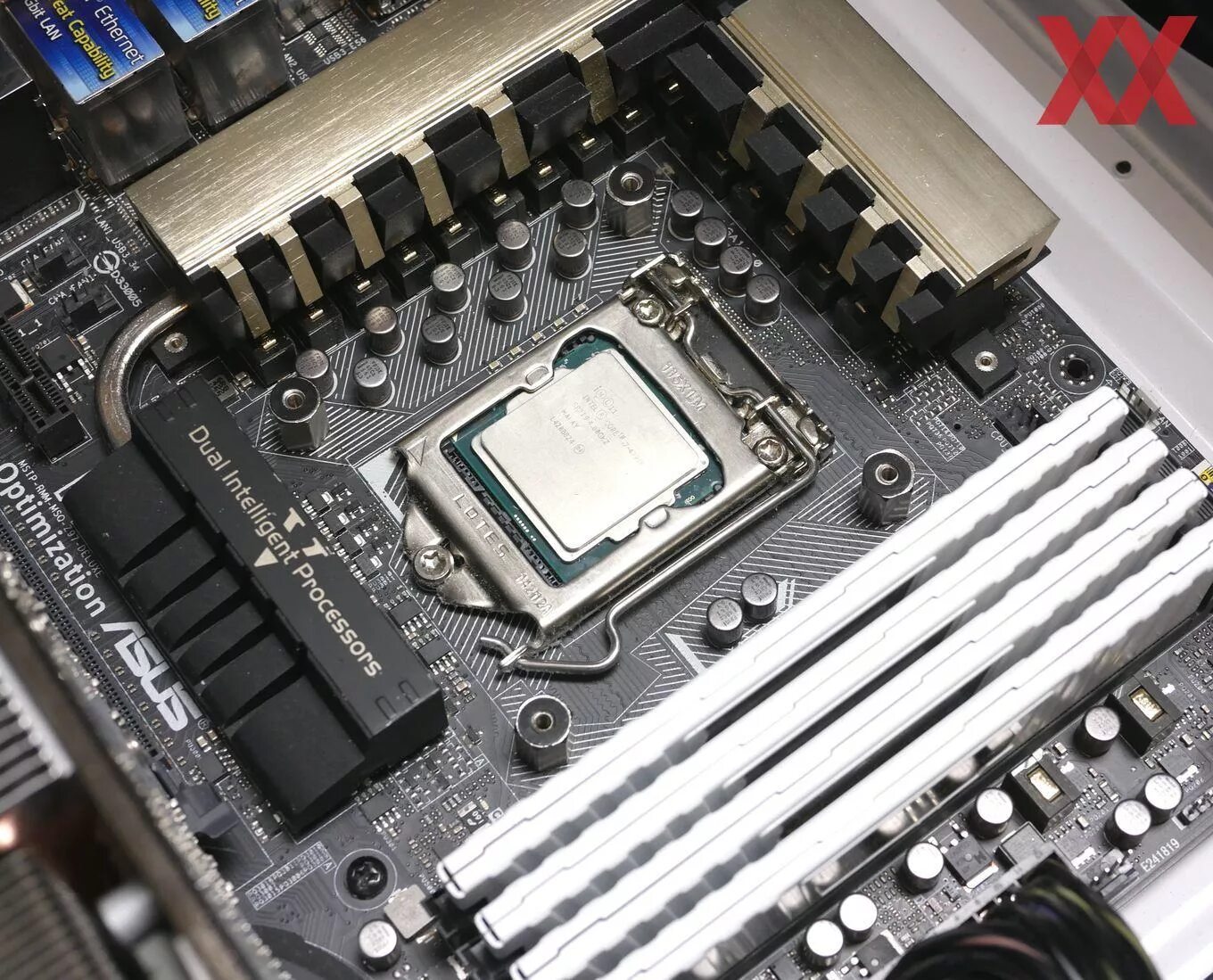 Кулер для x99 LGA 2011. Hyper 212 на сокет 2011. LGA 2011 v3 1366 1166 кулер. Socket 2011-v3 Machinist.