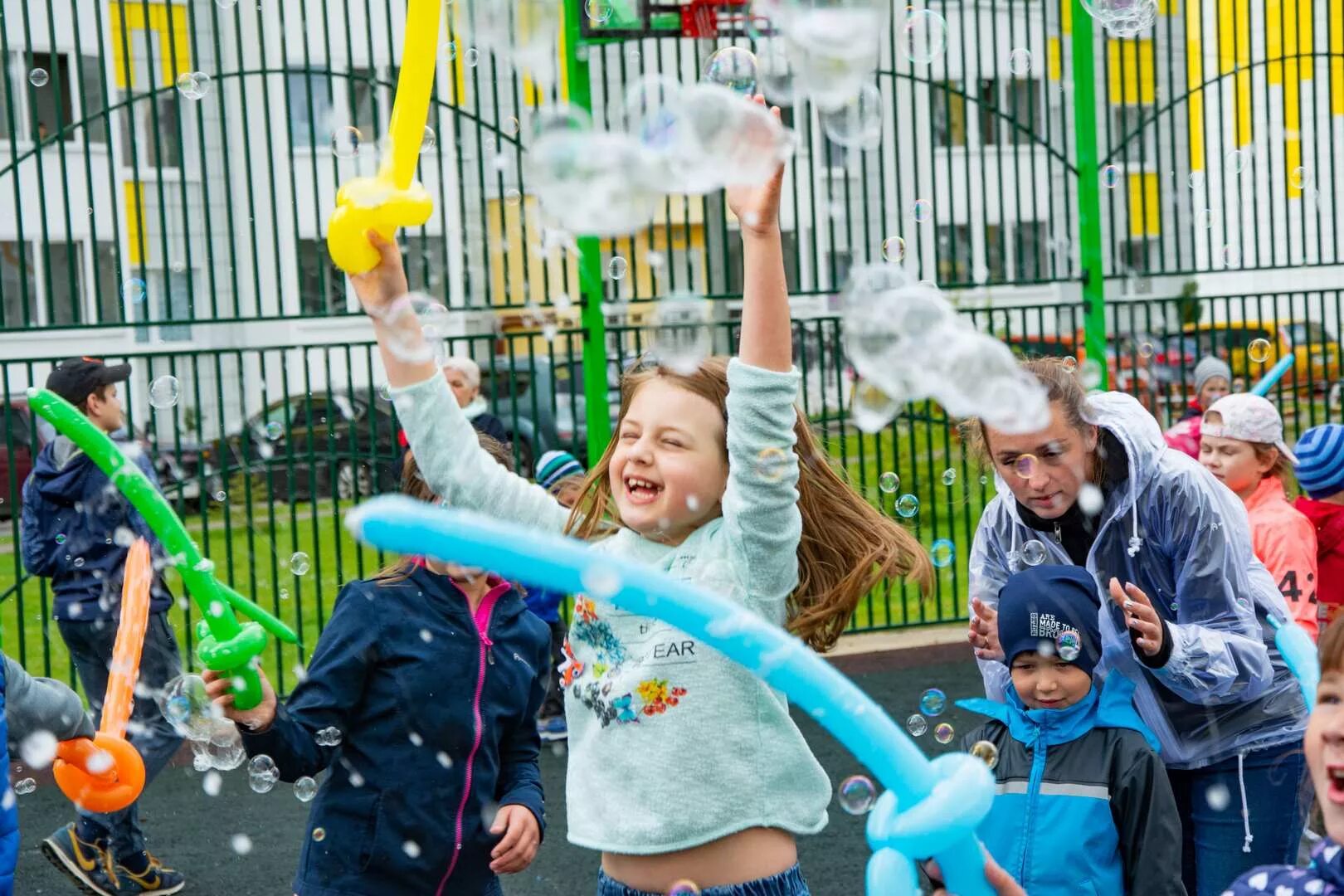 Праздник двора. Праздник двора «лето в городе». Праздник для детей день двора. Праздник нашего двора. Дворовый праздник.