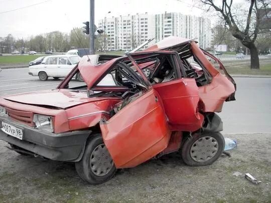 битая bmw e39 тотал. разбить в хлам. разбитые 2114. разбить в хлам. разбить в хлам.