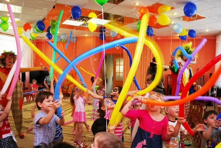 Праздник в детском развлекательном центре. Аниматоры в детском кафе. Детские клубы во Владимире.