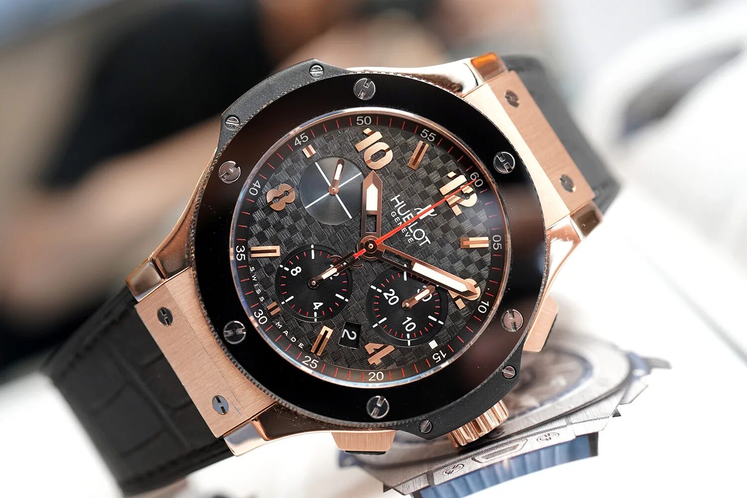 Хублот часы цена оригинал. Хублот big Bang. Часы Хублот. Hublot big Bang 961 стрелка. Hublot big Bang Chronograph за 1.000.000 $.