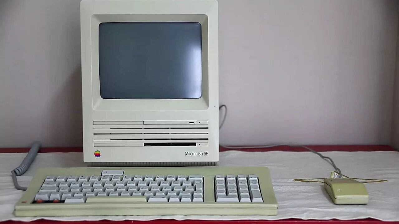 Apple mac startup. Macintosh apple 1996. macintosh 128kлунищфкв. компьютер and3 1990. apple macintosh aesthetic.