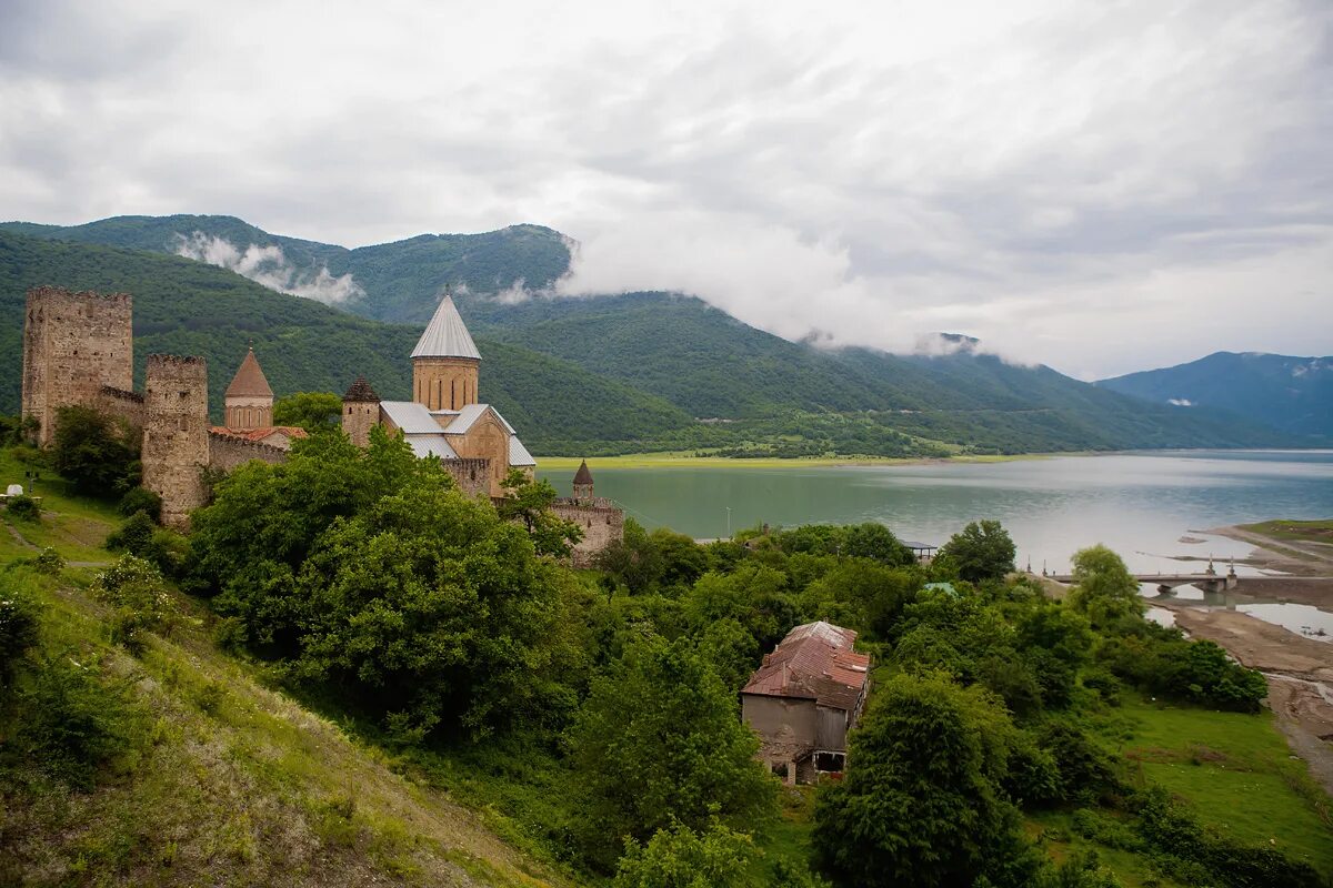 Съездить в грузию