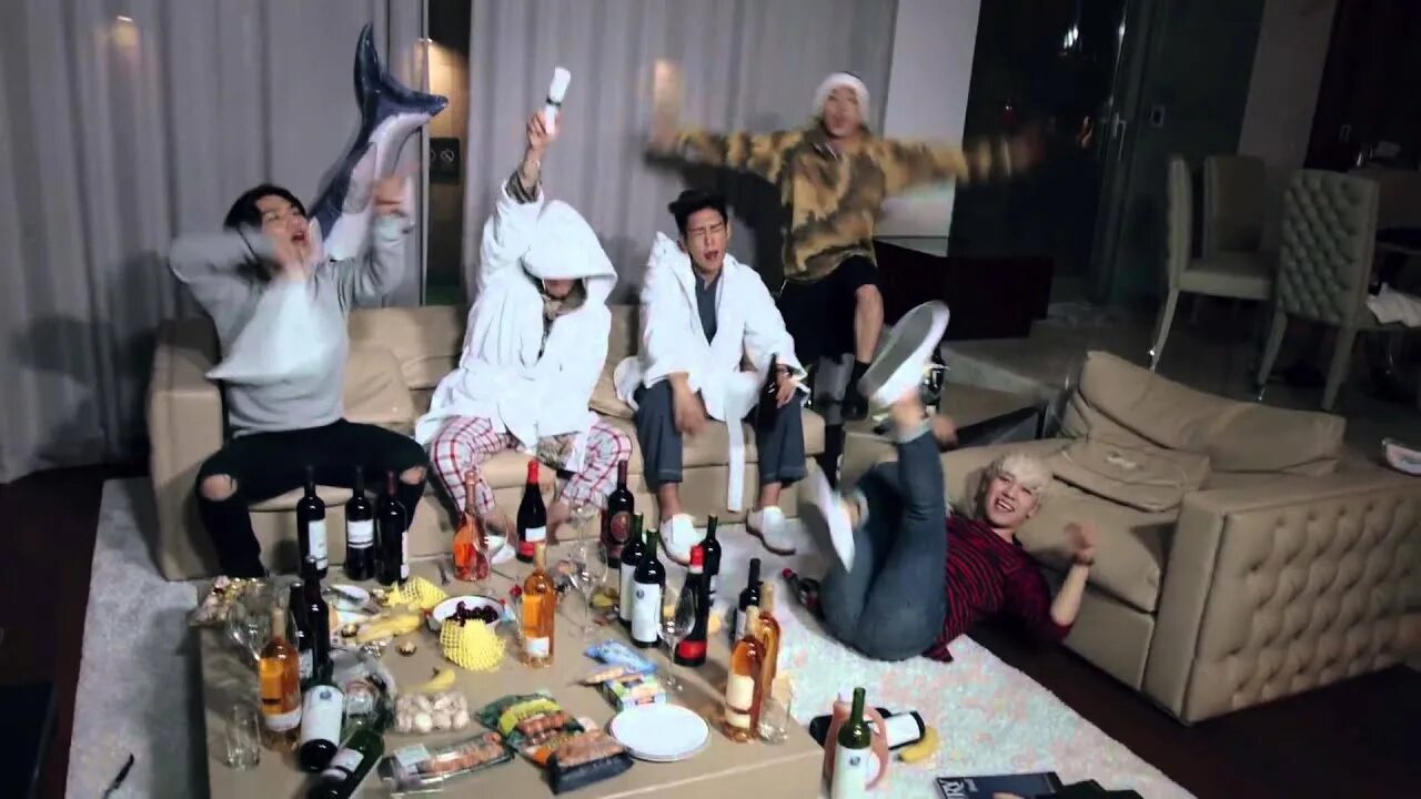 Bang us. Big Bang we like 2 Party. BIGBANG we like 2 Party Concept photos.