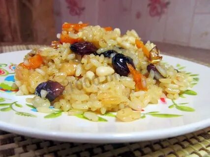 Вкусный плов с сухофруктами