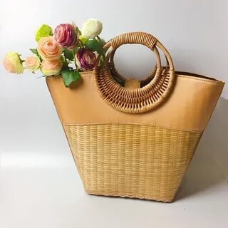 Сумка из ротанга