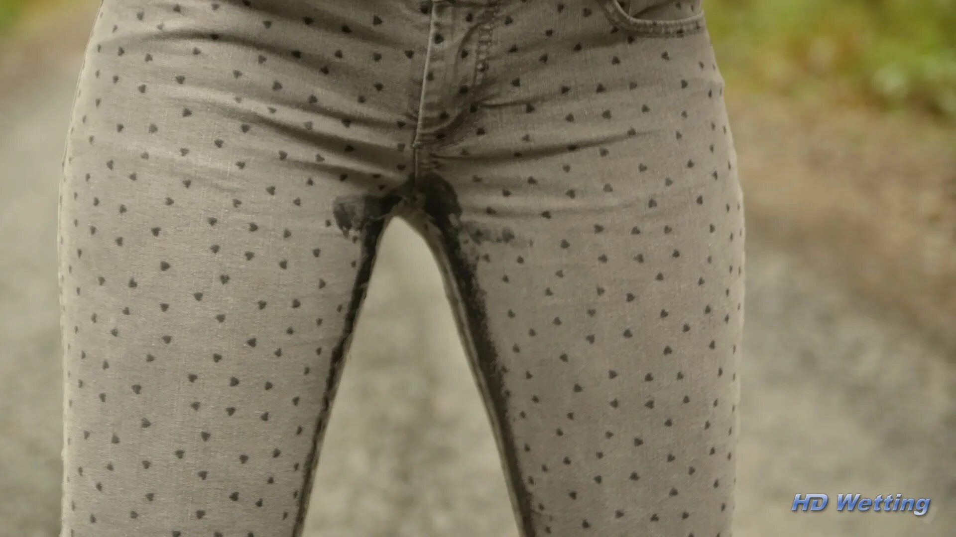 Wetting her in panties. Knot твиловые шорты olivia. Wetting her in panties. Girl desperation. Веттинг десперейшен.