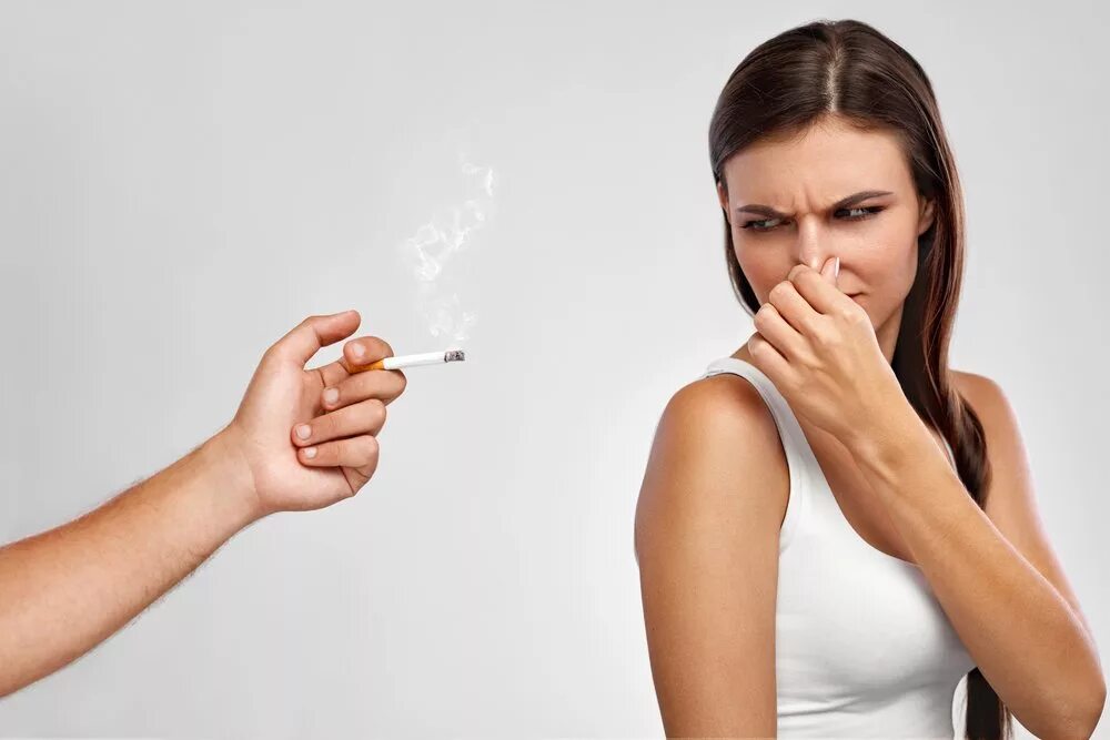Smell out. Неприятный запах. Запах сигарет. Запах табака.