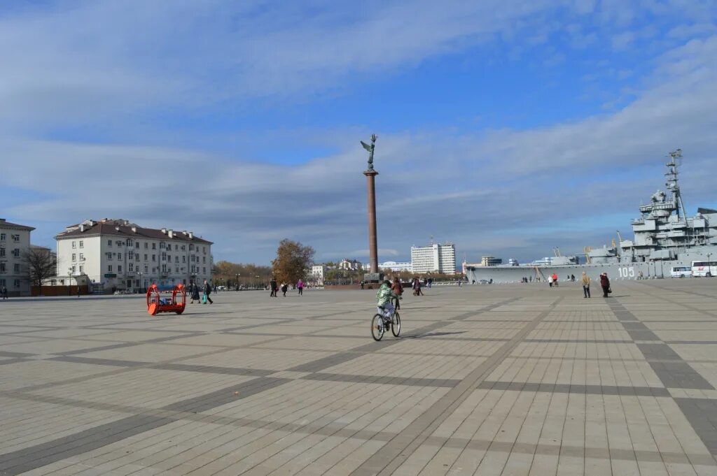 Погулять новороссийске. Новороссийск в ноябре. Новороссийск в ноябре фото. Новороссийск куда сходить зимой. Где можно погулять в Новороссийске.