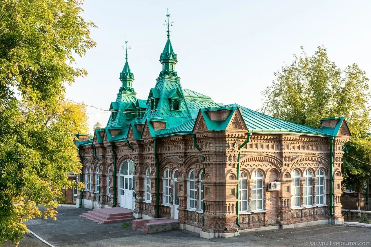 Больницы города энгельса. Особняк архитектора Петра Зыбина Саратов. Больница имени Поздеевой Саратов. Утраченные памятники архитектуры Саратова. Консерватория Саратов памятник архитектуры.