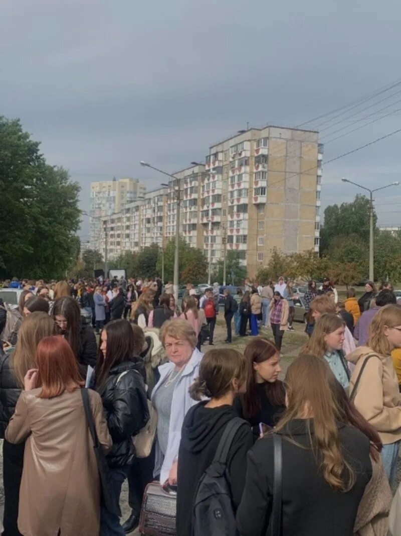 Эвакуация в белгородской области сегодня. Эвакуация. Белгород эвакуация. Эвакуация в Белгороде 2022. Эвакуация колледжа.