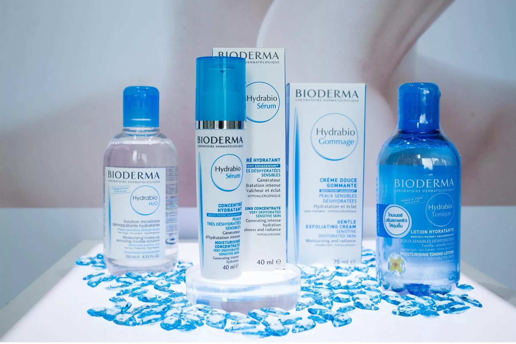 Биодерма косметика купить. Bioderma Hydrabio. Bioderma Hydrabio 200мл. Bioderma Atoderm линейка. Bioderma Hydrabio Moisturising Toning.