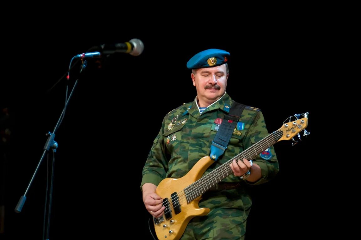 Голубые береты песня про десантников. Гр. Ансамбль голубые береты. Голубые береты тур 2024. Группа голубые береты синева.
