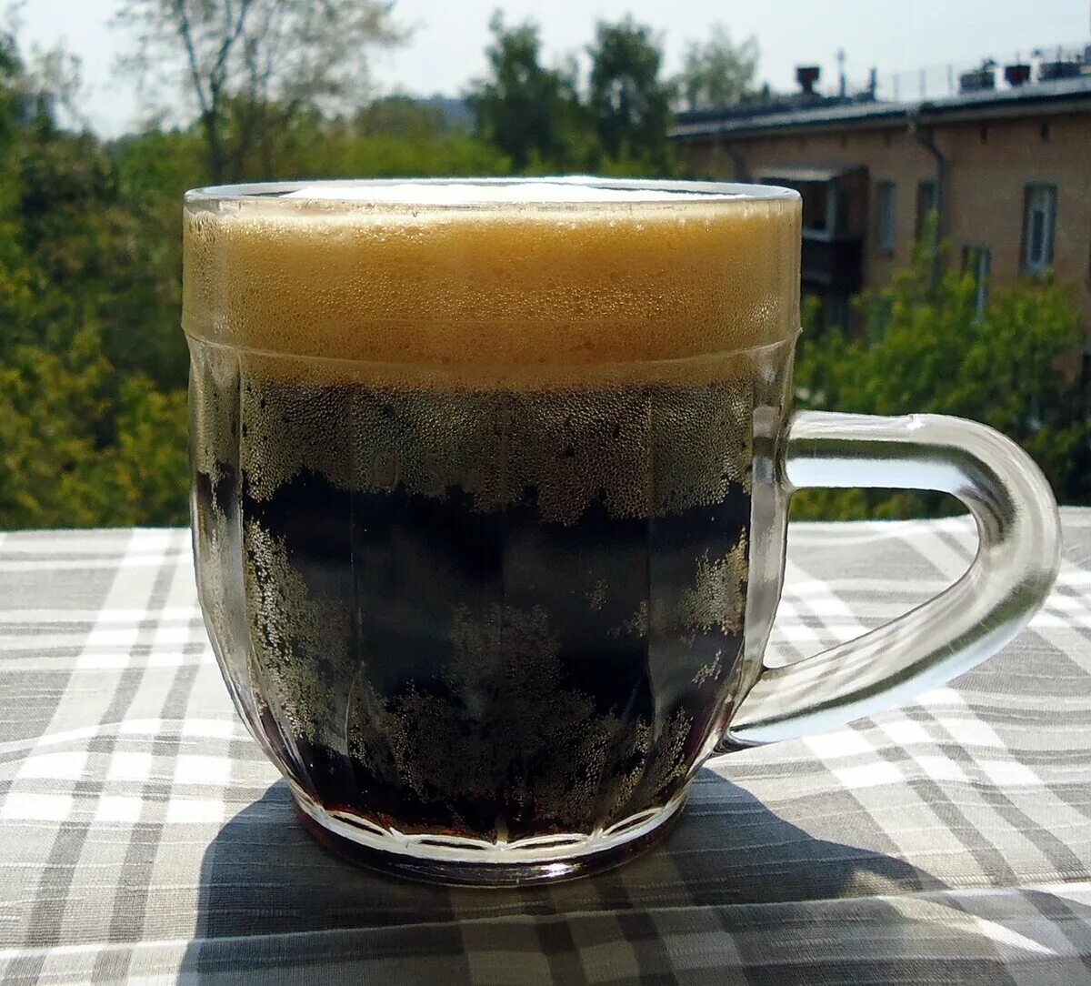 Рецепт быстрого кваса с кофе. Квас. быстрый квас с кофе. квас в кафе. бабл квас.