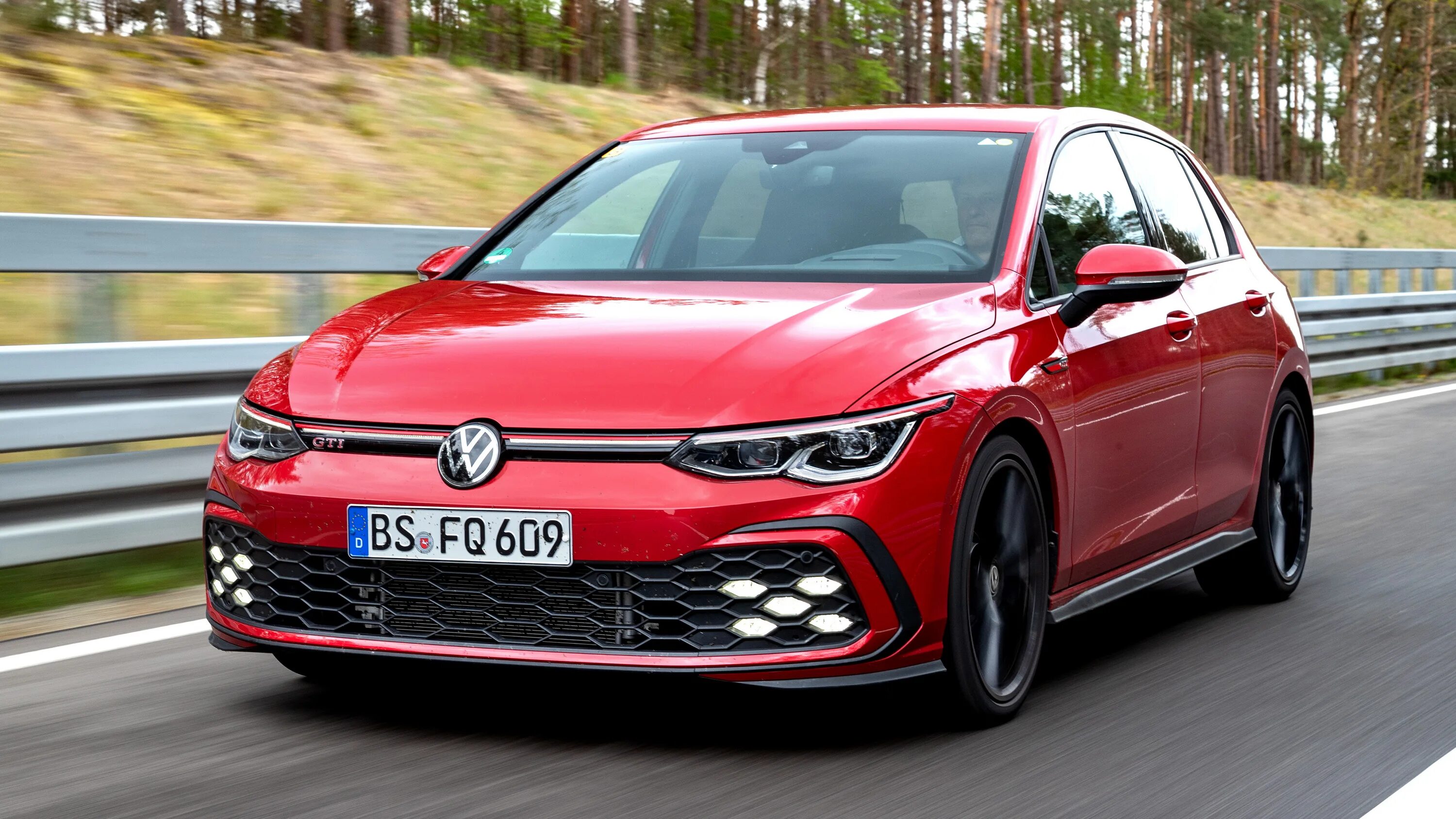 Golf gti 7 tcr. Фольксваген поло gti 2020. Фольксваген гольф гти 2020. Volkswagen golf gti 2020. Golf 7 gti 2020.
