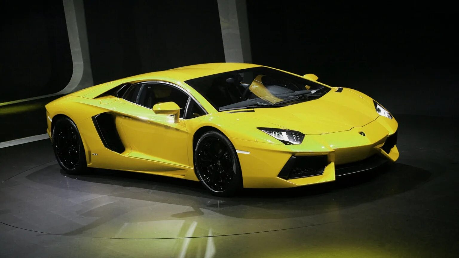 Желтый ламборджини. Ламборджини авентадор желтый. lamborghini aventador желтый. lamborghini авентадор желтая. ламборджини авендатор жёлтые.