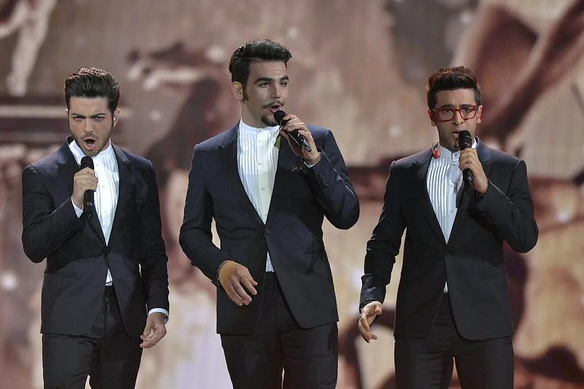 Группа ил. Трио il volo. Трио теноров il volo. Трио италия il volo. Il volo фото.