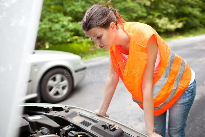 My car breaks down. Car Breakdown. Broken down car. Внимание уборка разбитых автомобилей. Сломалась машина устал ходить пешком.