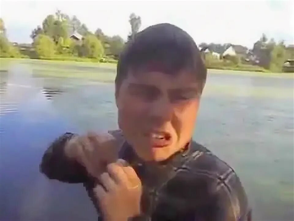 Девочка на унитазе. Идиот отец и придурок сын ботаник. Мой папа дебил. Отец идиот и сын ботаник. Отец придурок и сын ботаник.