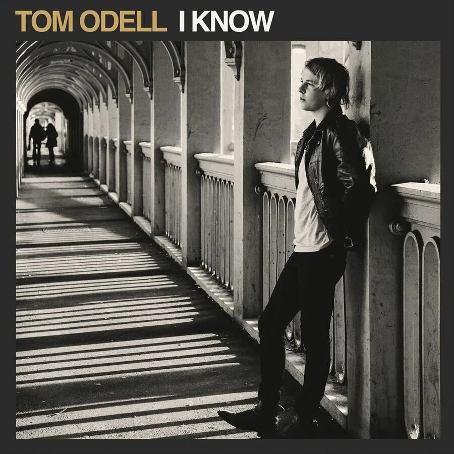 Tom перевести. Tom Odell обложка. Том Оделл i know. Том Оделл обложки альбомов. Том Оделл hold me.