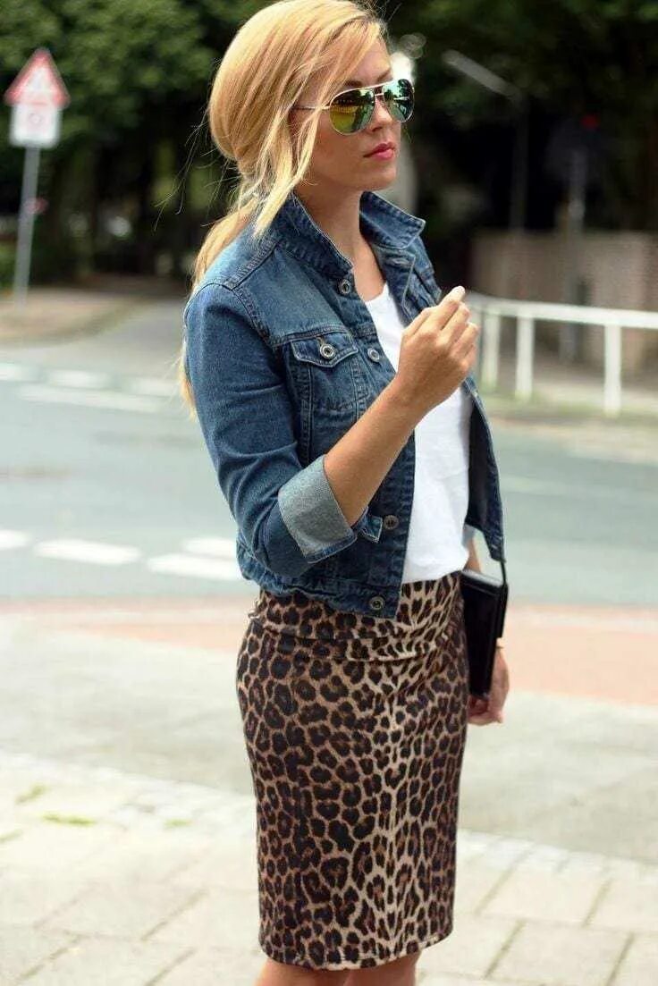 Леопардовая джинсовая юбка. Образ с леопардовой юбкой. Образы с леопардовой рубашкой. Леопардовая юбка. Образ с леопардовой блузкой.