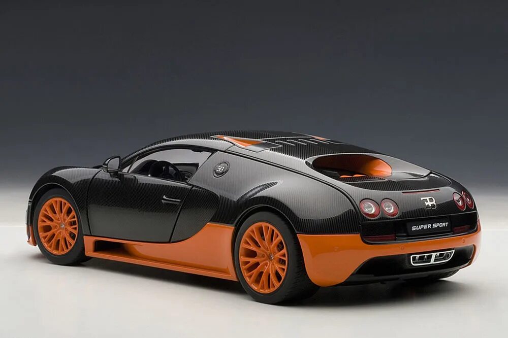 Super sport купить. Bugatti Veyron 16.4 super Sport Black. Модель Бугатти Вейрон. Бугатти Вейрон оранжевый с черным. Bugatti Veyron 16.4 super Sport 2010.