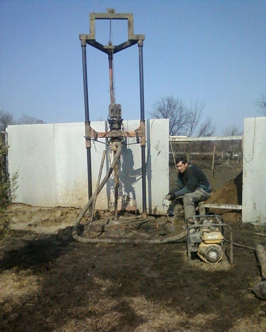 Буровой станок МГБУ. МГБУ 60l. Бурение скважин МГБУ. Скважина МГБУ. Буровой станок скважин