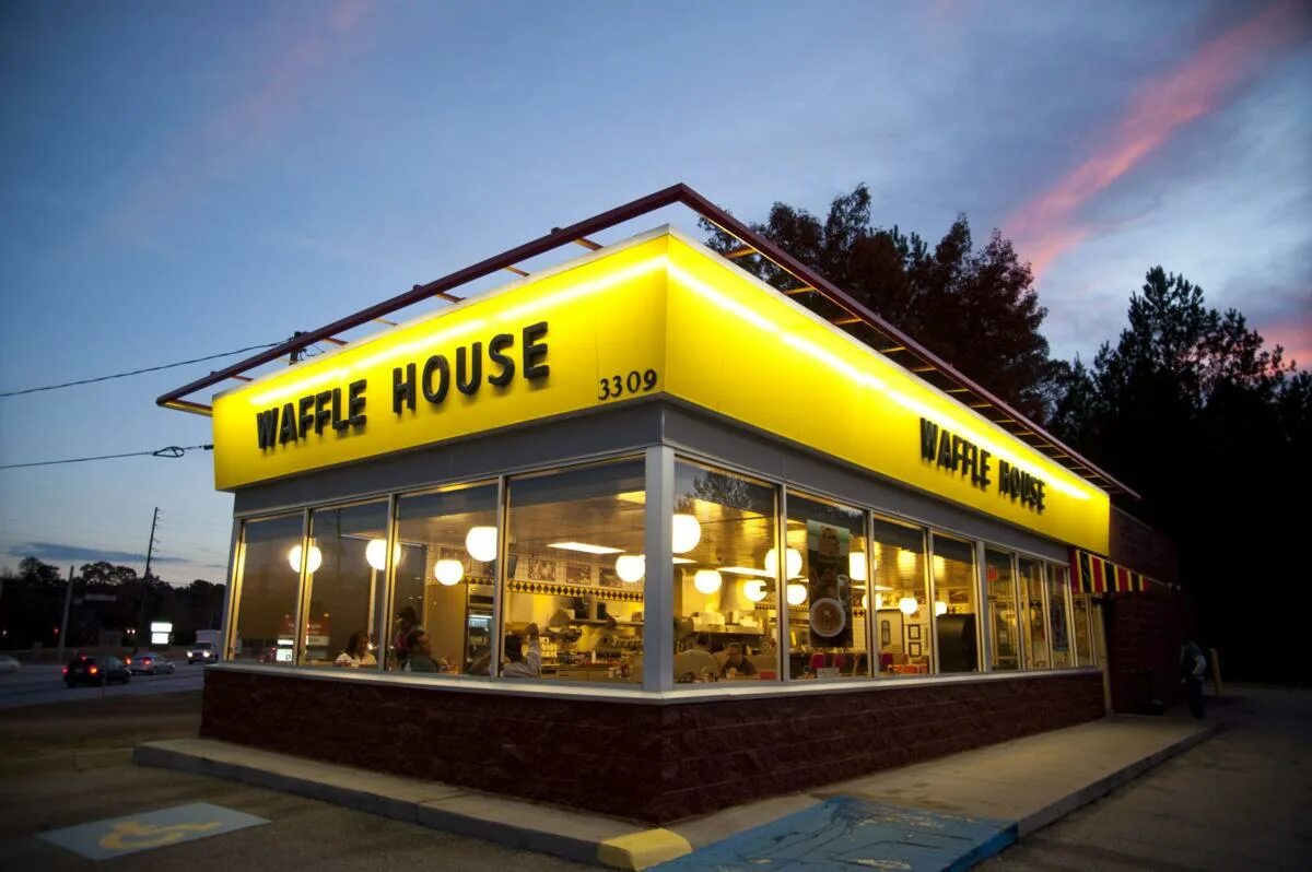 Вафельный дом. Waffle House. Waffle House Москва. Waffle House track. Waffle House Россия.
