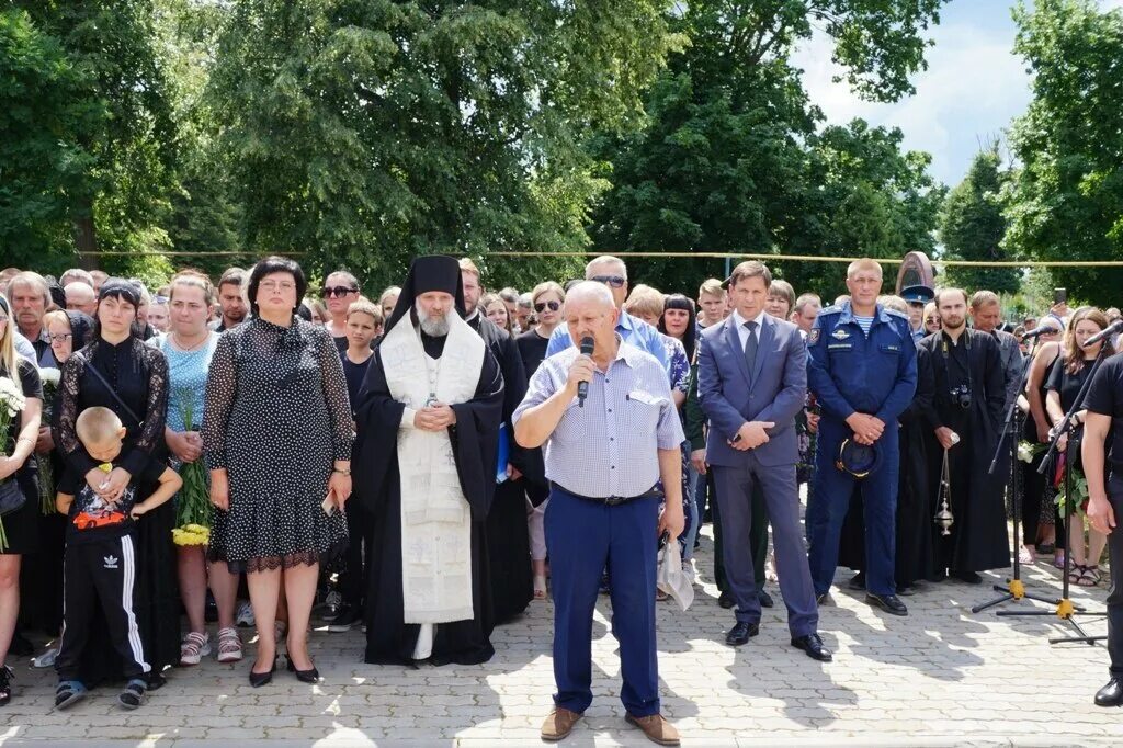 Новости скопина сегодня. Похороны в Скопине солдата. Похороны в Скопине солдата 2022.