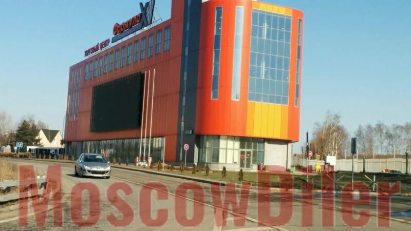 Дилерский центр 27 км мкад. Формула икс торговый центр. 27 км мкад. автосалон альтера. альтера автосалон в москве.