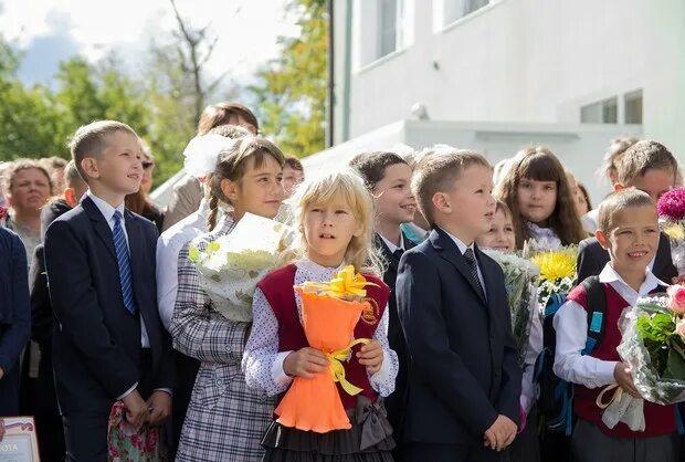 Гимназия андрея рублева электросталь. 9 гимназия электросталь новая. Гимназия рублева электросталь. Гимназия рублева электросталь. Православная гимназия имени андрея рублева электросталь.